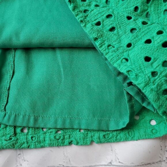 🔹️Esley Green & Cream Colorblock Eyelet Dress Medium - Picture 7 of 10